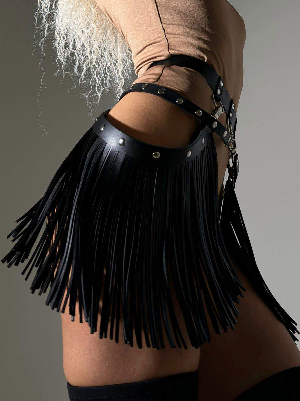 Vegan Belt with Fringe on the Sides – A Stylish Accessory for Any Outfit