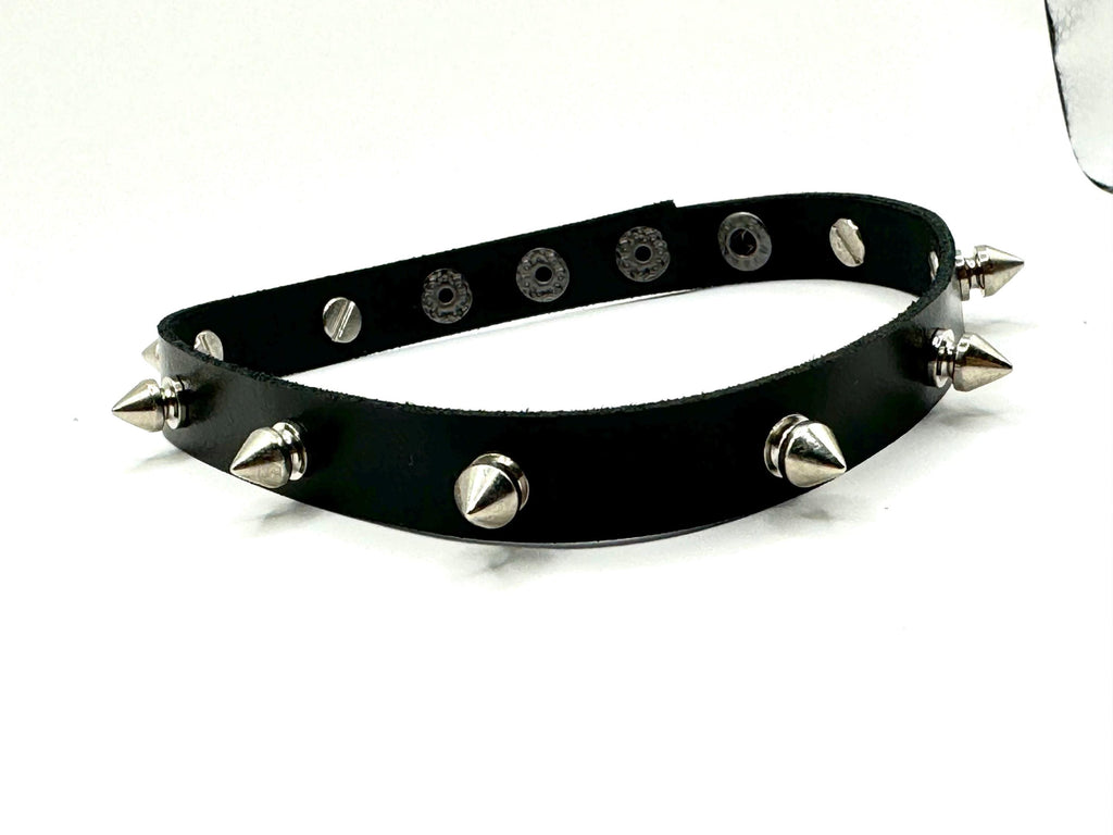 Thin Leather Choker with Small Spikes – Minimalist Edgy Style