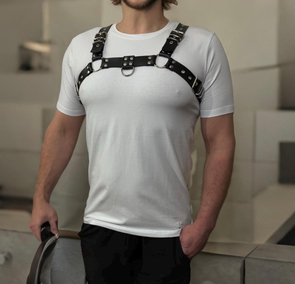Men’s Leather Chest Harness — Bold Streetwear Statement