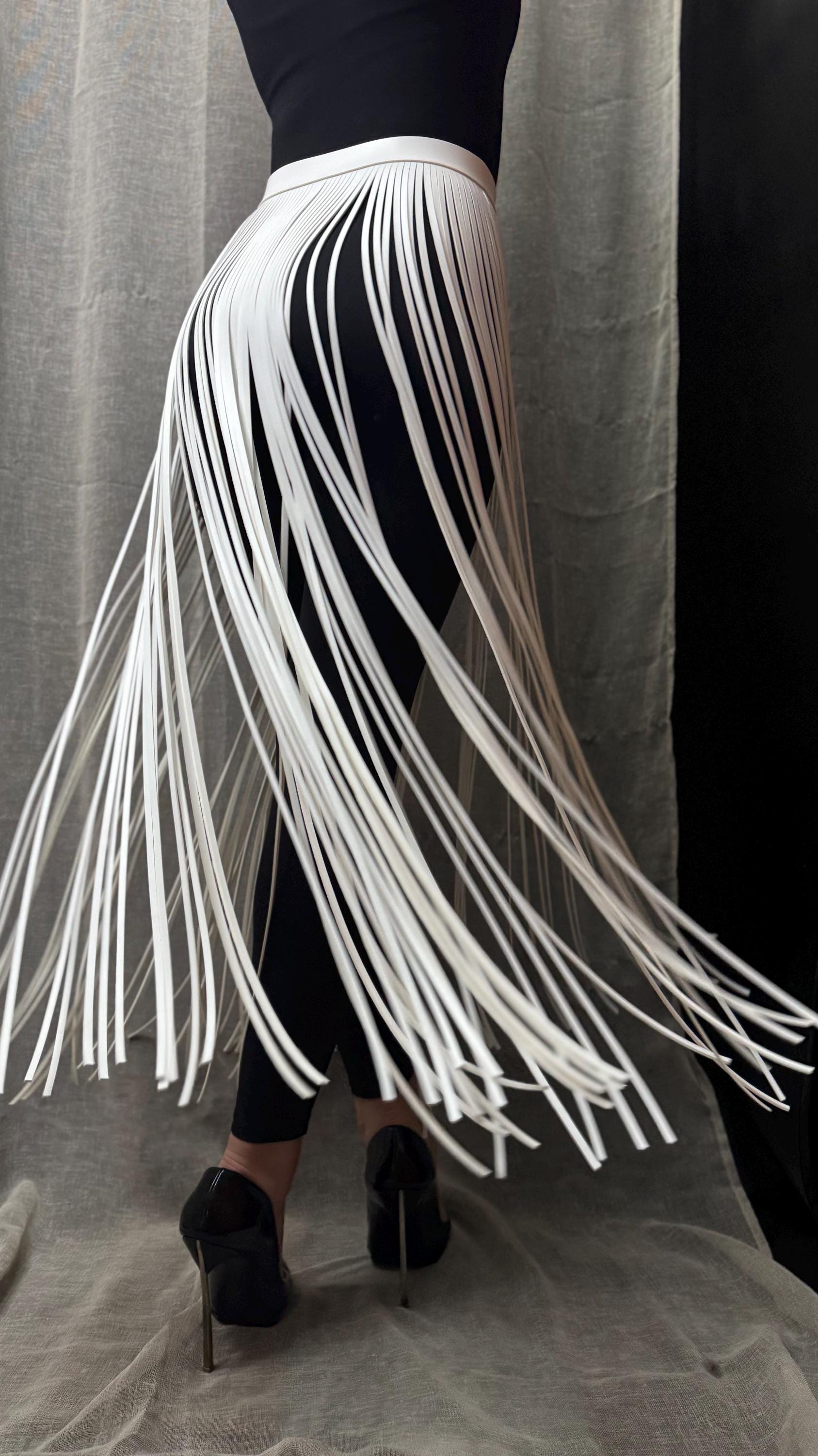 White Fringe Belt 100 cm Vegan Leather: Adjustable Statement Piece