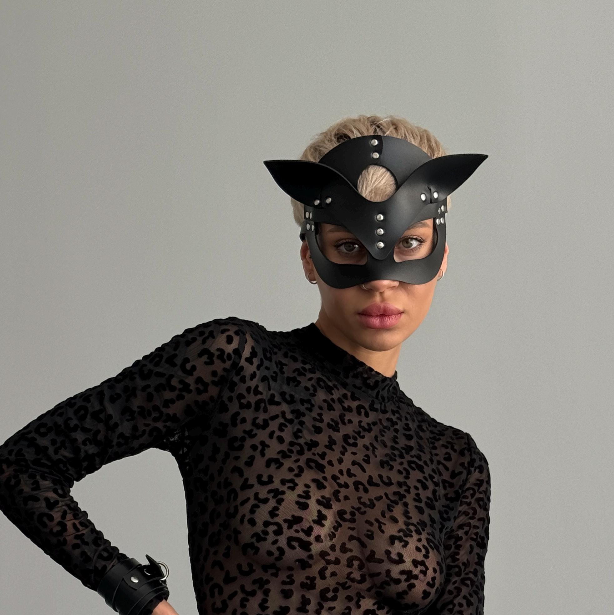 Leather Cat Mask – Handmade Statement Mask for Cosplay & Parties