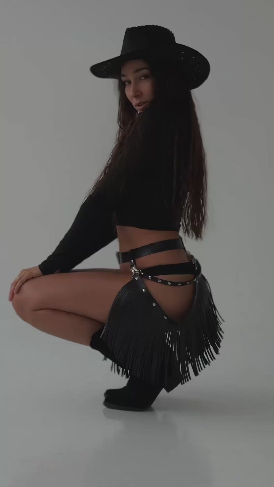 Vegan Belt with Fringe on the Sides – A Stylish Accessory for Any Outfit